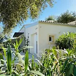 Landhuis Azalo *